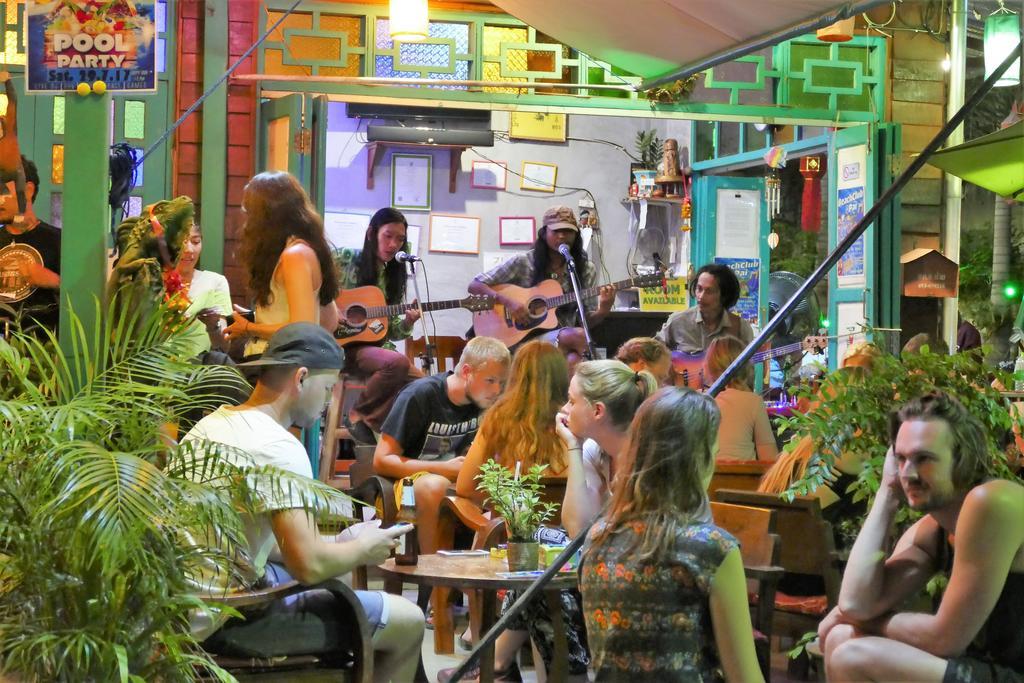 Huan Saran Hostel Пай Екстериор снимка