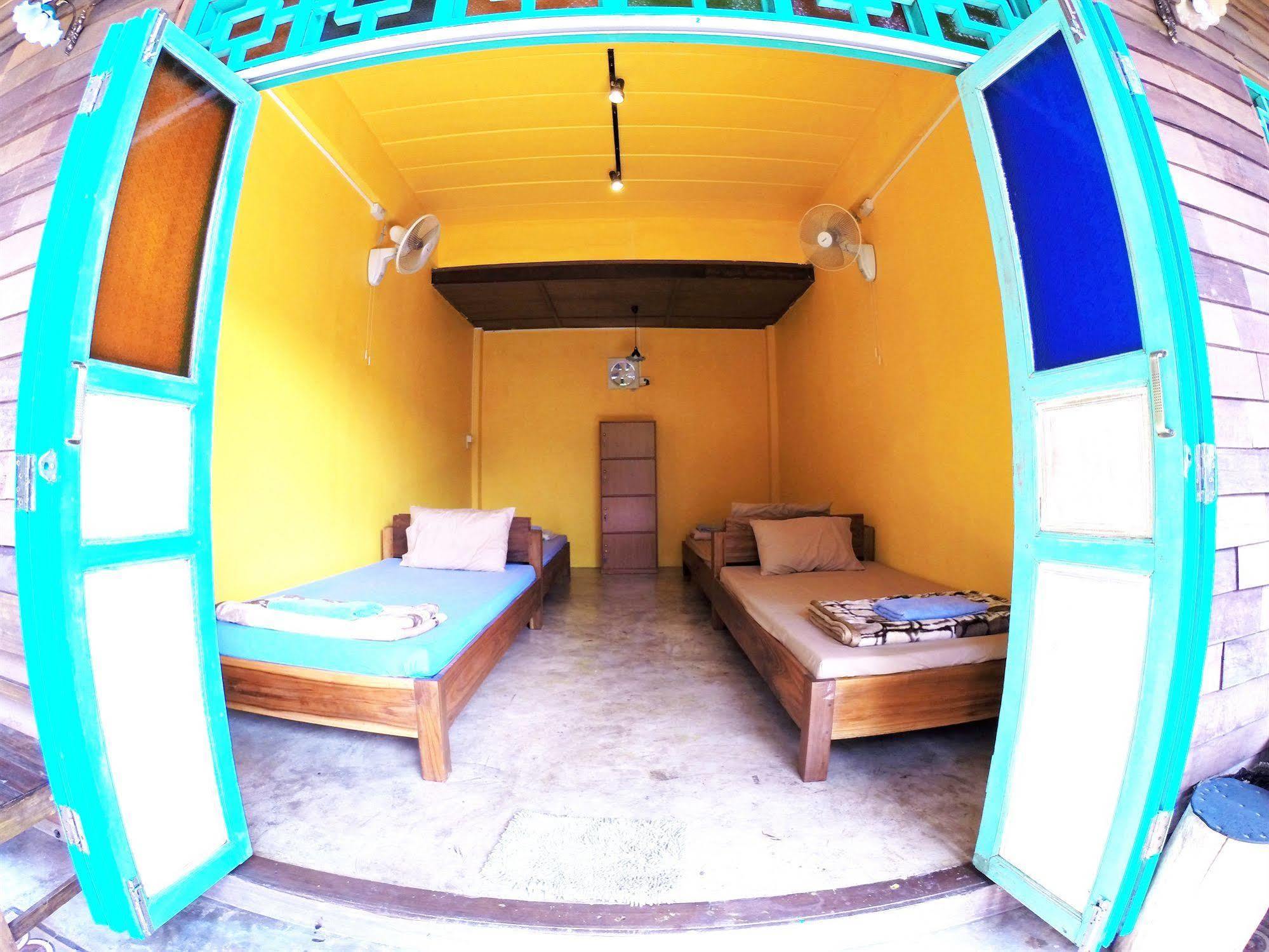 Huan Saran Hostel Пай Екстериор снимка