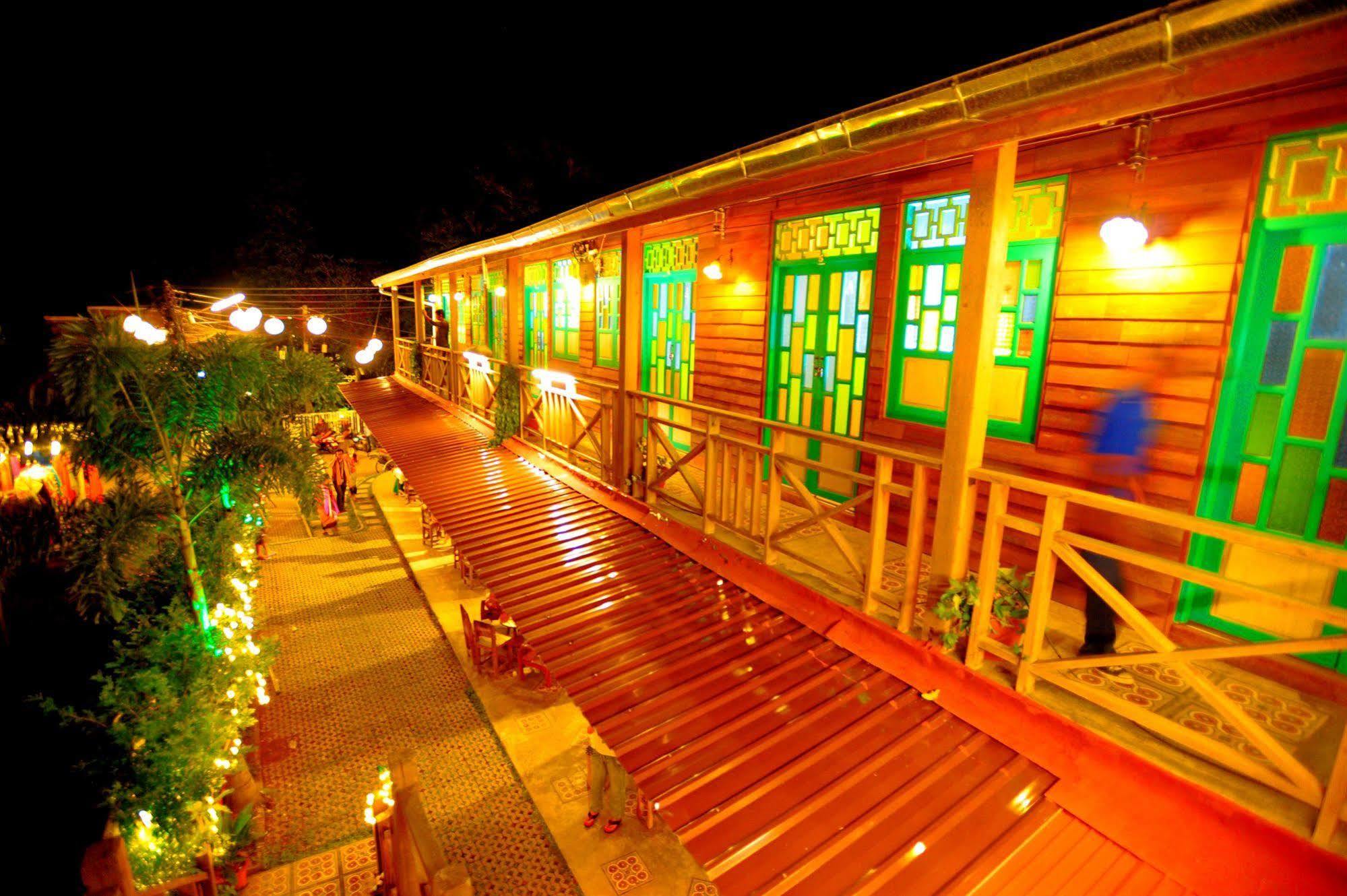 Huan Saran Hostel Пай Екстериор снимка